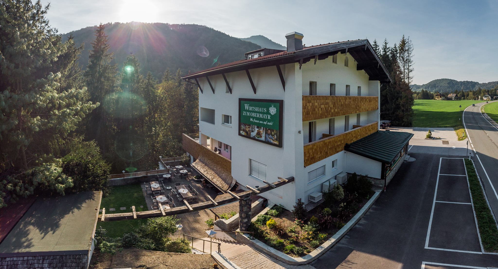 Außenansicht vom 3* Hotel Obermayr in Salzburg Umgebung