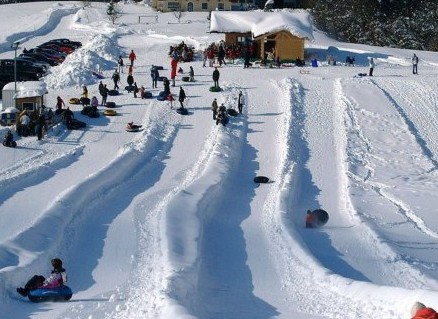 Die Snowtubing-Piste beim Aktivurlaub im Salzkammergut